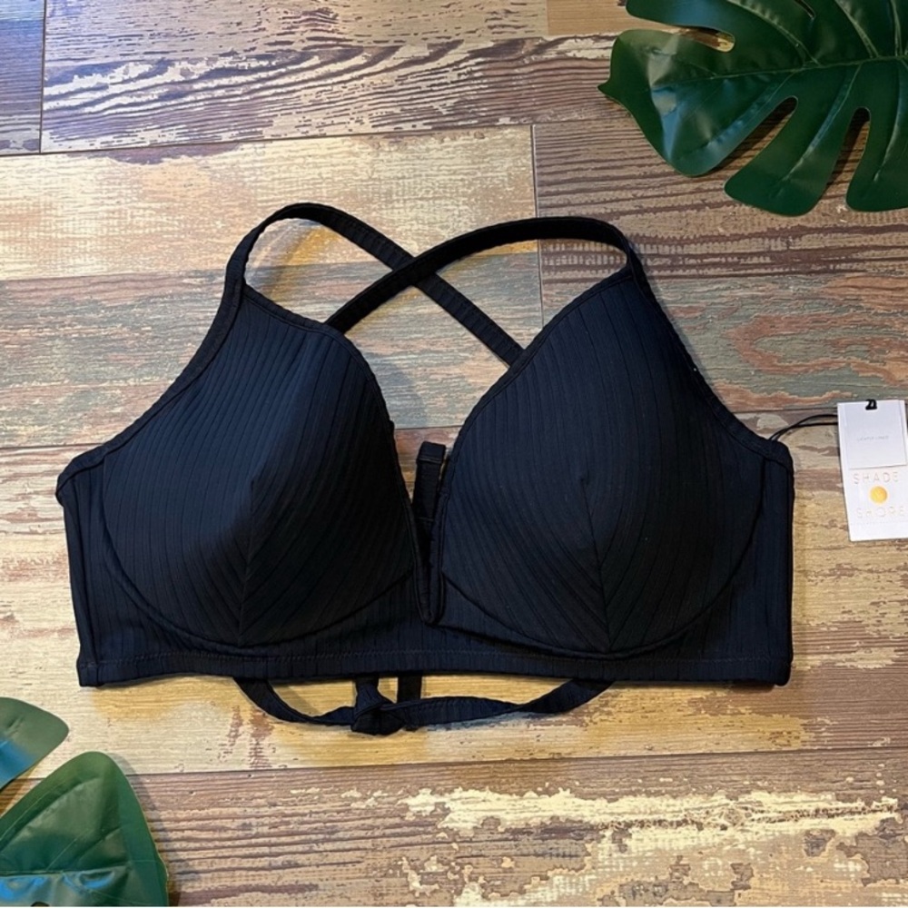 NWT Shade & Shore plunging v-neck bikini top